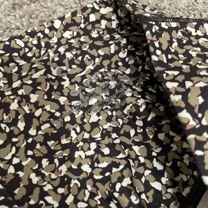 Athleta Salutation Stash 7/8 Legging